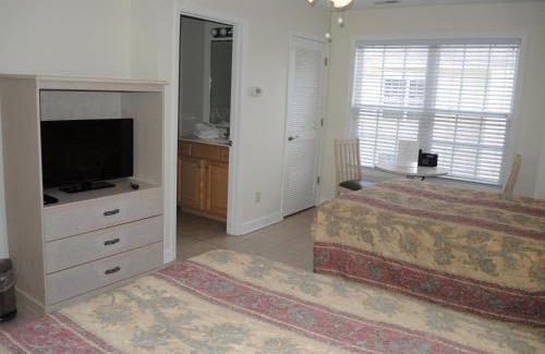 Calabash Apartment | Budget-Friendly Studio 3009L at Brunswick Plantation Resort