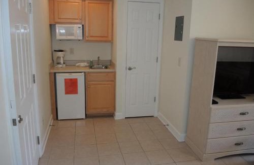 Calabash Apartment | Budget-Friendly Studio 3009L at Brunswick Plantation Resort