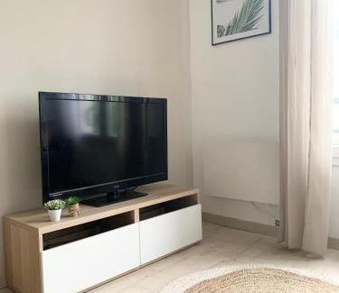 Cergy Apartment | Charming Studio PARIS JO 2024 - Family-Friendly & Central