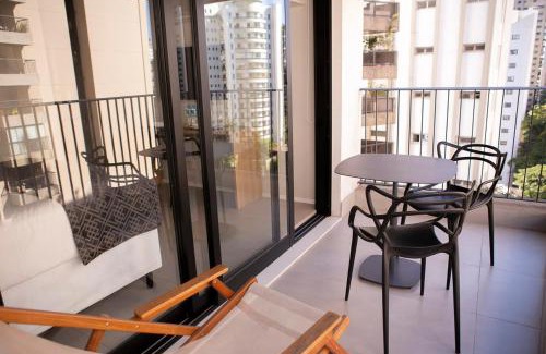 Vila Nova Conceicao Apartment | Stylish Studio with Terrace Near Parque Ibirapuera