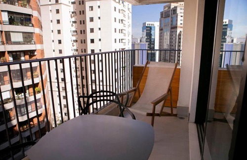 Vila Nova Conceicao Apartment | Stylish Studio with Terrace Near Parque Ibirapuera