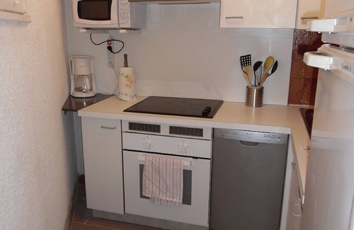 Cap d'Agde Apartment | Pet-Friendly Studio with Hot Tub & Port Views – Guest Rated 10/10