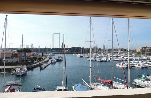Cap d'Agde Apartment | Pet-Friendly Studio with Hot Tub & Port Views – Guest Rated 10/10