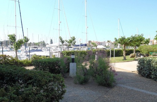 Cap d'Agde Apartment | Pet-Friendly Studio with Hot Tub & Port Views – Guest Rated 10/10