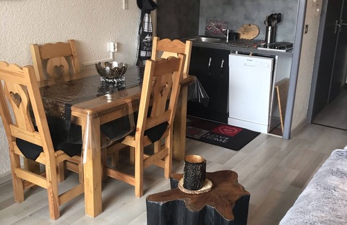 Les Deux Alpes Apartment | Ideal Studio for 4-5 Guests with Pool & Spa Access