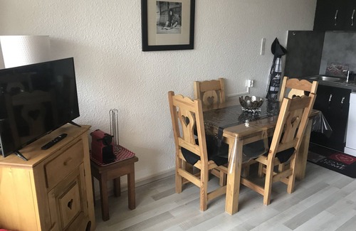 Les Deux Alpes Apartment | Ideal Studio for 4-5 Guests with Pool & Spa Access
