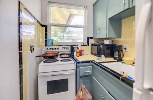 Crescent Lake Apartment | Charming Studio 4 at Crescent Lake with Oceanfront Views