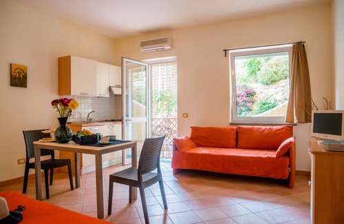 Succhivo Apartment | Inviting Studio with Pool, Turkish Bath & BBQ Amenities