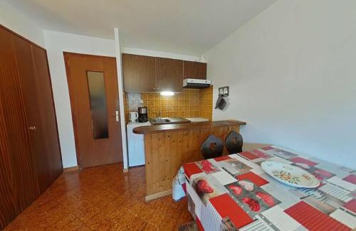 Le Grand-Bornand Apartment | Inviting Studio with Mountain Views, Close to Ski Lifts