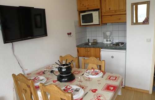 Reberty Apartment | Pet-Friendly Ski Studio for 4 in Les Menuires - Great Amenities