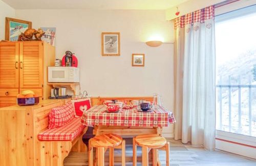 Bareges Apartment | Cozy Studio with Mountain View Near Ski Slopes and Thermes