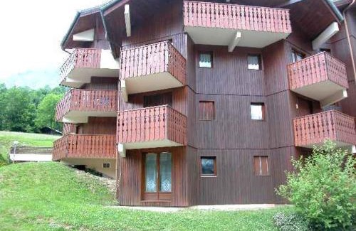 Abondance Apartment | Family-Friendly Studio with Balcony & Parking in Abondance