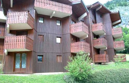 Abondance Apartment | Family-Friendly Studio with Balcony & Parking in Abondance