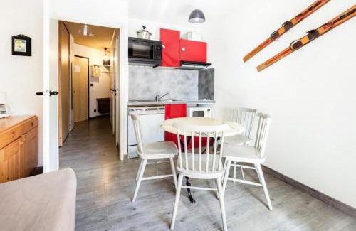 Jeux Apartment | Cozy Studio for 4 Near Slopes - Pet & Child Friendly
