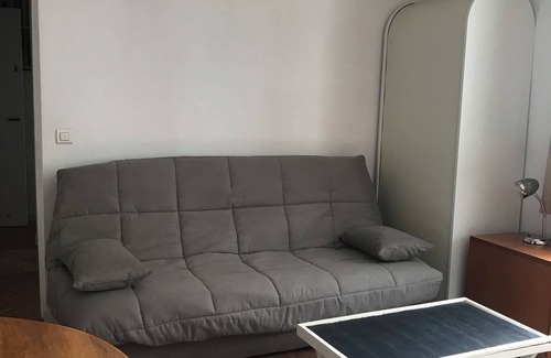Parc-de-Montsouris Apartment | Guest Rated Studio for 4 with Spa & Breakfast Amenities