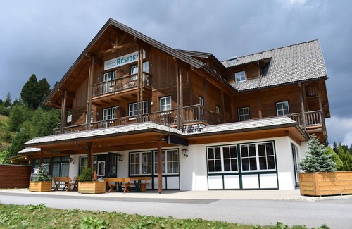 Turracher Hohe Apartment | Guest Rated 10/10: Studio #4 with Balcony & Kitchen