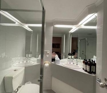 Adelaide Central Business District Apartment | Modern Studio 427 on Gouger St with Kitchen Amenities