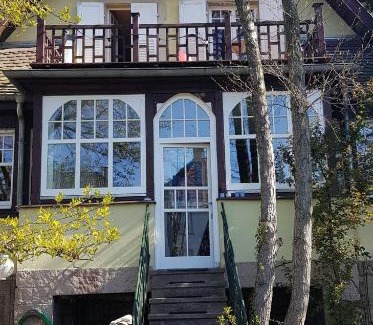 Montagne Verte House | Waterfront Studio in Strasbourg: Guest Rated 9.5/10