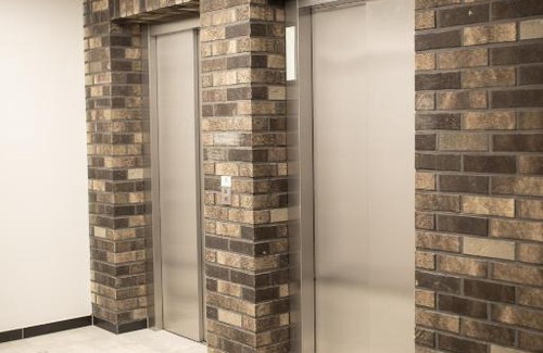 Krzyki Apartment | Child-Friendly Studio 54: Guest Rated 10/10 Experience