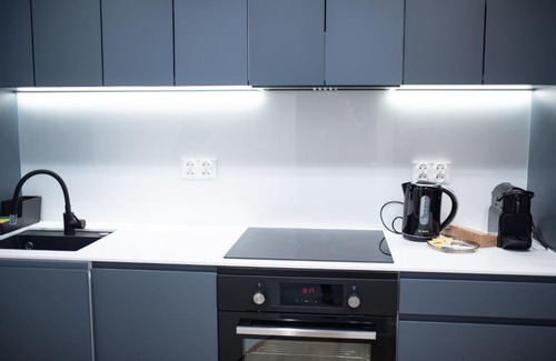 Krzyki Apartment | Child-Friendly Studio 54: Guest Rated 10/10 Experience