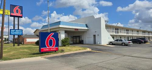 Abilene Hotel | Pet-Friendly Stay at Studio 6 Abilene, TX East