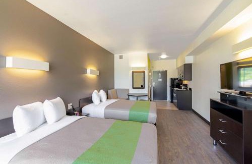 Montopolis Hotel | Comfortable Studio 6 Austin Airport: Pet-Friendly Stay