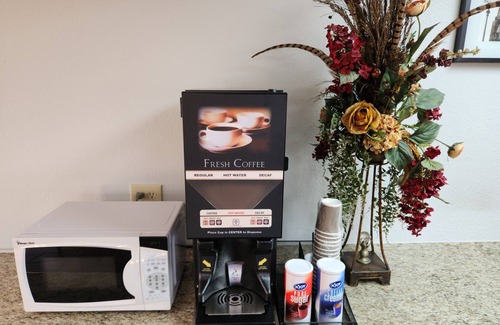 Channelview Hotel | Budget-Friendly Studio 6 Channelview with Family Amenities