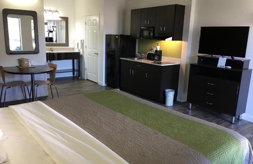 Twin Brook Hotel | Budget-Friendly Studio 6 in Chattanooga, TN - East