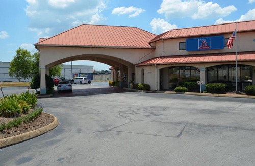 Twin Brook Hotel | Budget-Friendly Studio 6 in Chattanooga, TN - East