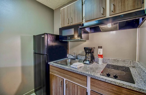 Deer Valley Hotel | Budget-Friendly Studio 6 Deer Valley with Family Amenities