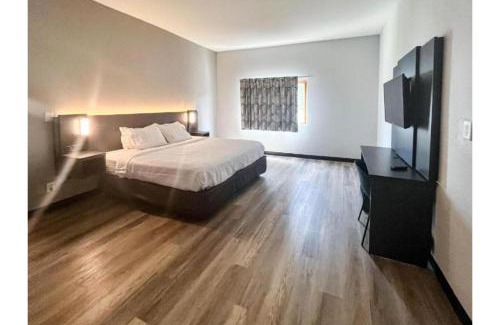 Elkhart Hotel | Pet-Friendly Studio 6 in Elkhart, IN for Family Getaways