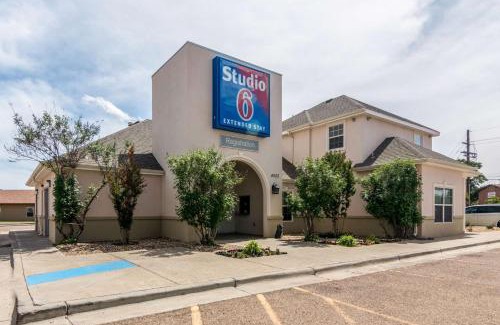 Lubbock Hotel | Comfortable Stay at Studio 6-Lubbock near Medical Center