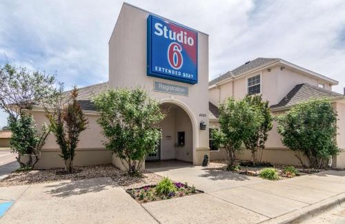Lubbock Hotel | Comfortable Stay at Studio 6-Lubbock near Medical Center