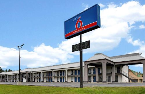Meridian Hotel | Discover Studio 6 Meridian, MS: Pet-Friendly Comfort Await