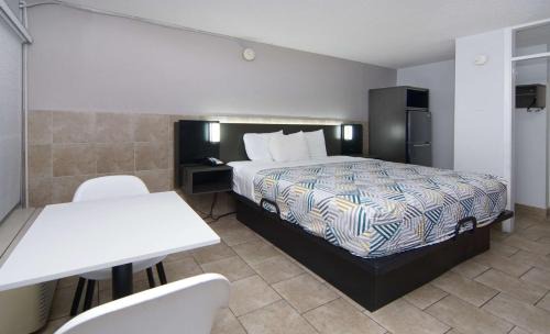 Mesquite Hotel | Budget-Friendly Stay at Studio 6 Mesquite, TX Town East