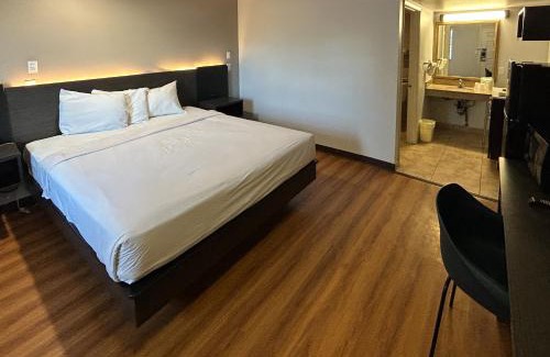 Mojave Hotel | Convenient Motel 6 in Mojave, CA - Pet Friendly & Pool