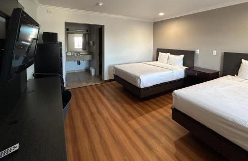 Mojave Hotel | Convenient Motel 6 in Mojave, CA - Pet Friendly & Pool