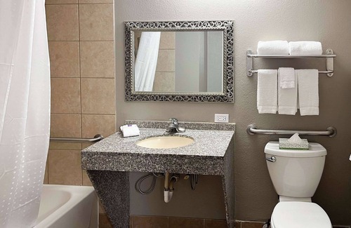 Nacogdoches Hotel | Budget-Friendly Studio 6 Nacogdoches Near SFA University