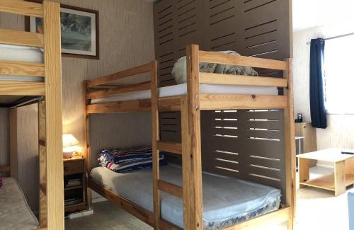 Arette Apartment | Cozy Studio Near Ski Slopes with Parking & Shops Access