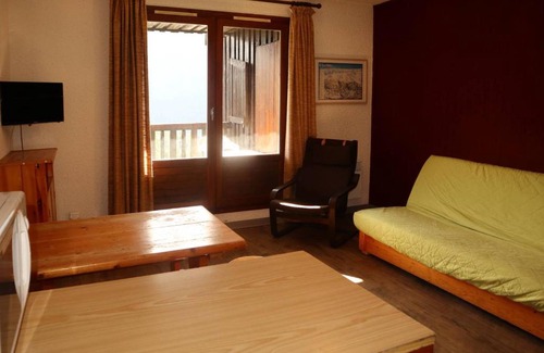 Les Orres Apartment | Cozy Grand Studio in Center Station with Valley Views