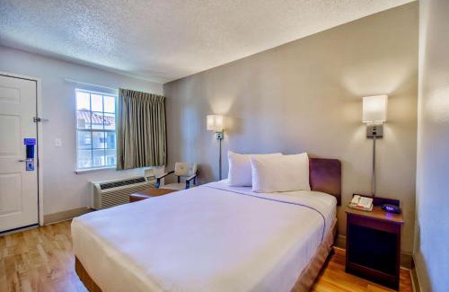 Deer Valley Hotel | Pet Friendly Studio 6 in Phoenix's Deer Valley Area
