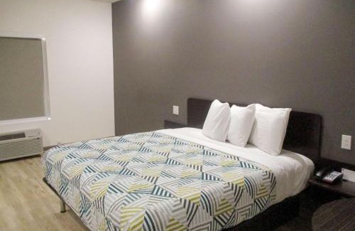 Port Allen Hotel | Convenient Studio 6-Port Allen: Pet Friendly & Family Ready