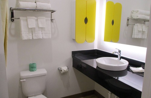Port Allen Hotel | Convenient Studio 6 Port Allen, LA - Baton Rouge I-10 Stay