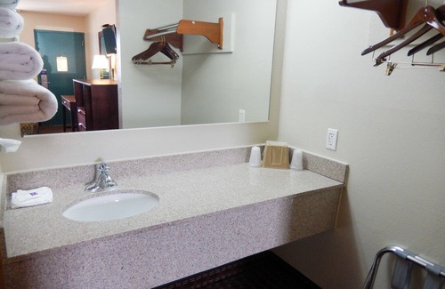 Clarion Hotel | Convenient Studio 6 Suites in Clarion, PA with Pool