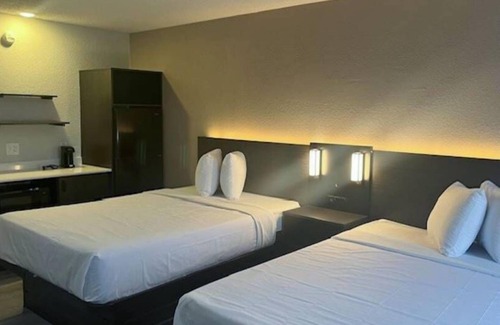 Norcross Hotel | Cozy Studio 6 Suites in Norcross, GA - Pet Friendly & Pool