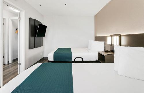 Tempe Hotel | Pet-Friendly Studio 6 Tempe with Pool & Family Amenities