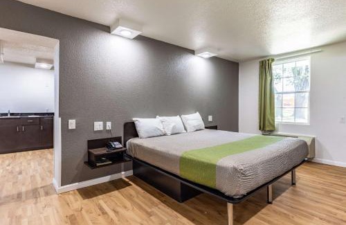 Temple Hotel | Pet-Friendly Studio 6-Temple, TX: A Comfortable Retreat