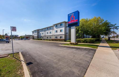 Gateway Hotel | Comfortable Studio 6 Toronto - Mississauga with Kitchenettes