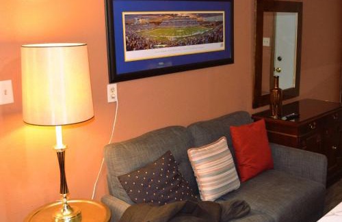 Grand Forks Apartment | Family-Friendly Studio 7 in Grand Forks with Kitchen Amenities