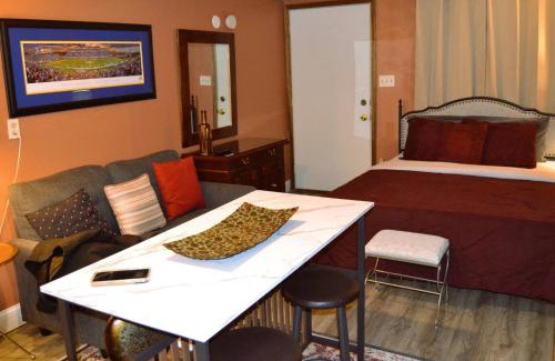 Grand Forks Apartment | Family-Friendly Studio 7 in Grand Forks with Kitchen Amenities